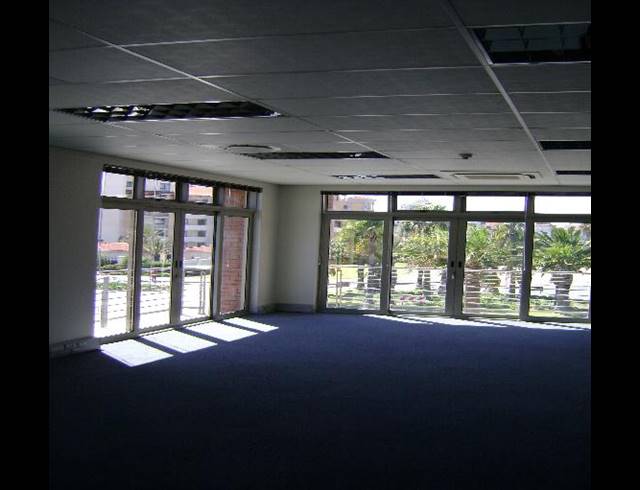 118M² OFFICE TO LET IN CENTURY CITY